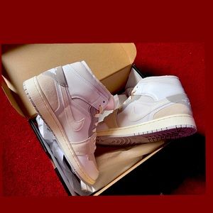 Mens Brand new Jordan 1 mid …